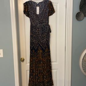 Patrons of piece wrap dress